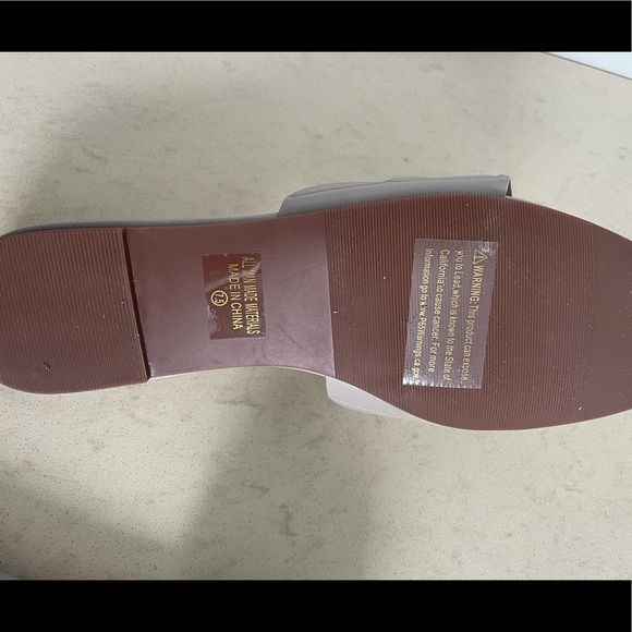 CCOCCI, grey/cream slide sandal, size 7.5 NEW - Picture 4 of 4